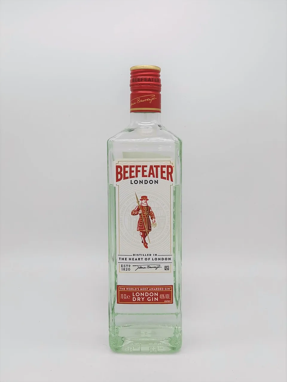 Garrafa de Beefeater London Dry Gin com lacre vermelho de cera