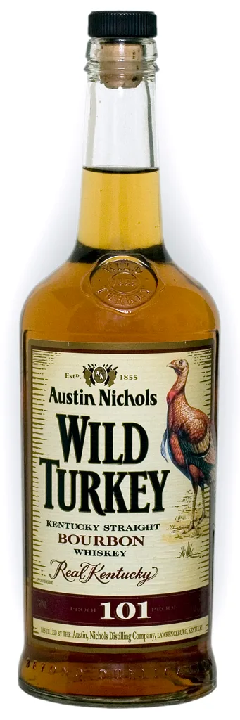 Garrafa de Wild Turkey 101, bourbon com o peru estampado no rótulo