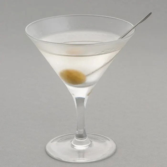O martini, decifrado: os botões de um drink de dois ingredientes